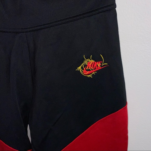 Nike Sportswear Limited Edition Floral Leggings - Picture 2 of 10